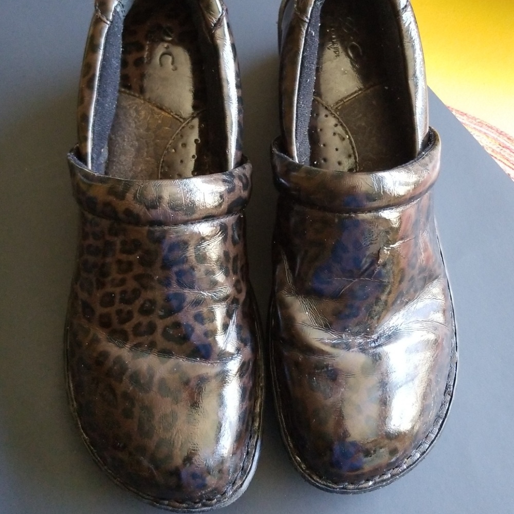 Boc Mules